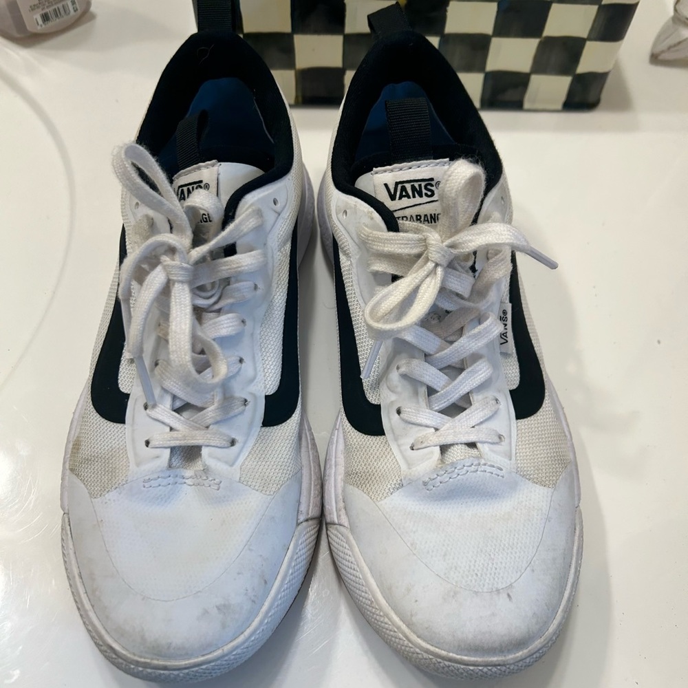 Van’s ultrarange sneakers